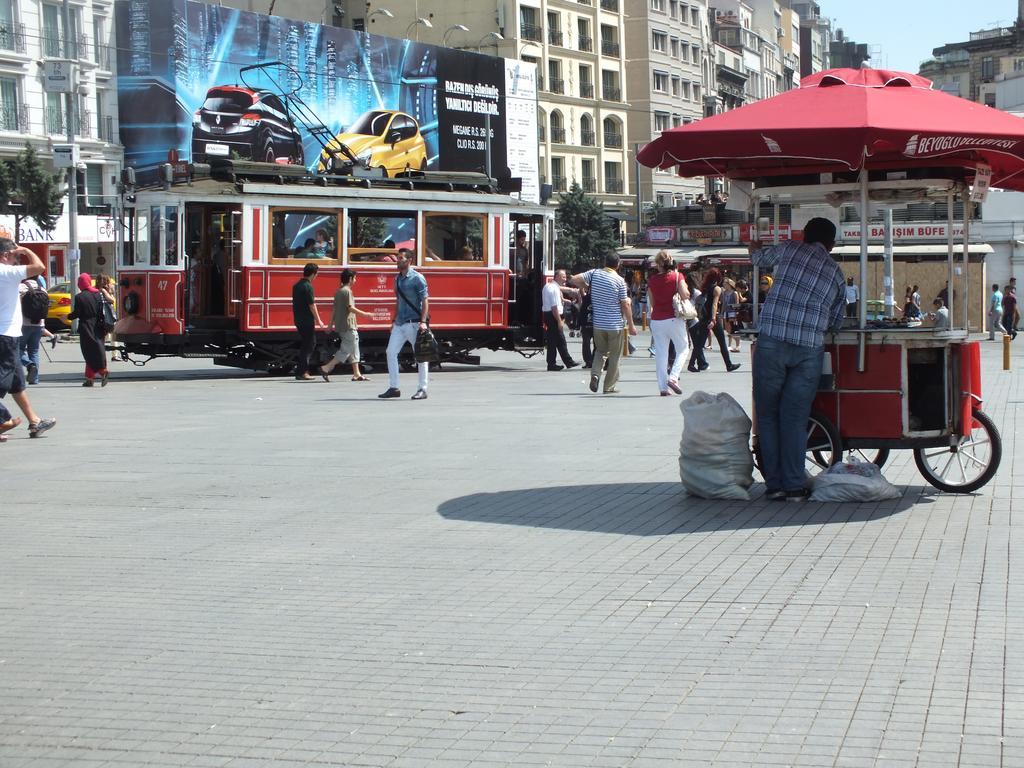 Taksim 9 Suites Apartments Provincia di Provincia di Istanbul Esterno foto